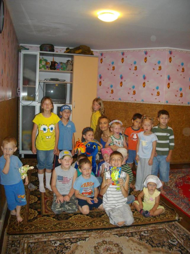 Фото 5 до новини Відвідування з гуманітарною допомогою реабілітаційного центру у селі Почуйки Житомирської області