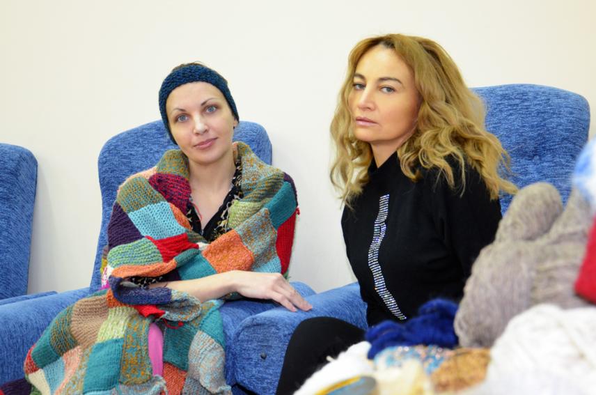 Фото 2 до новини В'язні в Київському СІЗО в'яжуть шкарпетки та теплі речі для бійців АТО