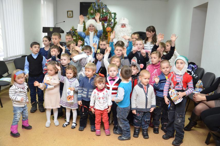 Фото 2 до новини Організація новорічного ранку для дітей працівників пенітенціарної служби