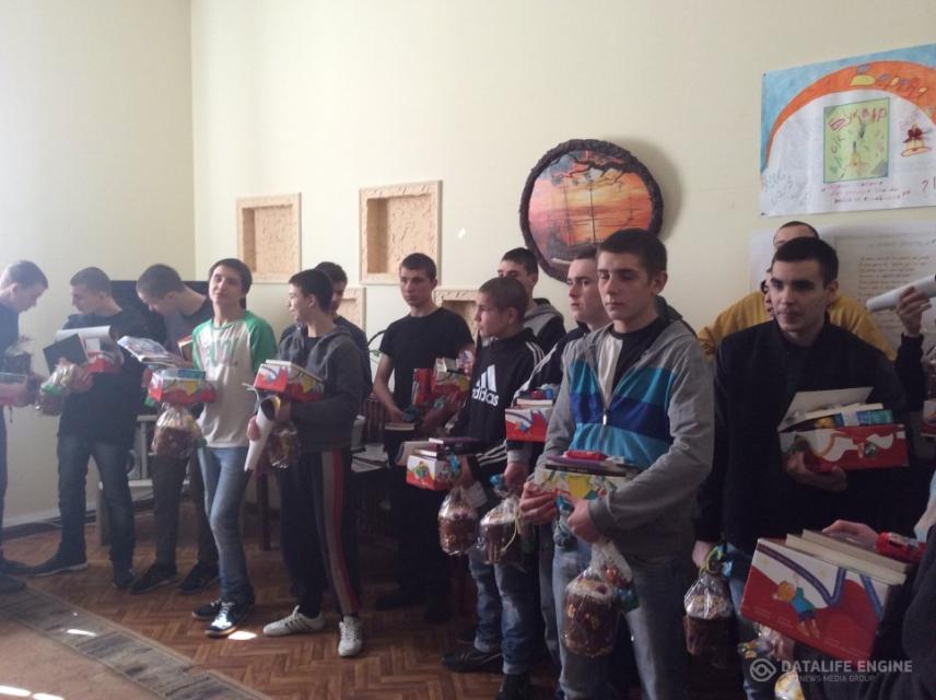 Фото 5 до новини Поздоровлення зі світлим днем ​​Великодня неповнолітніх затриманих (засуджених) у Лук'янівському СІЗО.