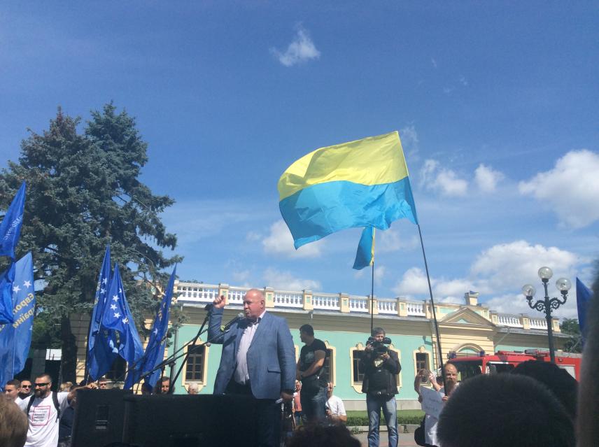 Фото 2 до новини 22 червня 2017 року. Площа Конституції. Вимагаємо прийняття нового Закону про вибори.